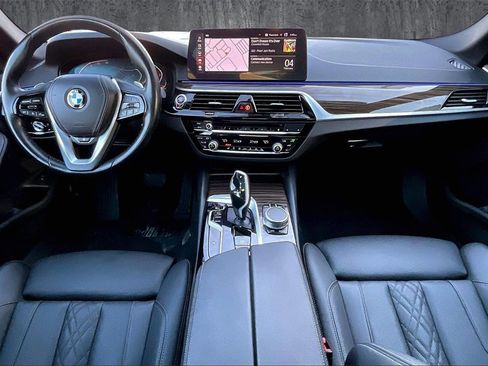 Used 2021 BMW 530i xDrive w/ Convenience Package image 7
