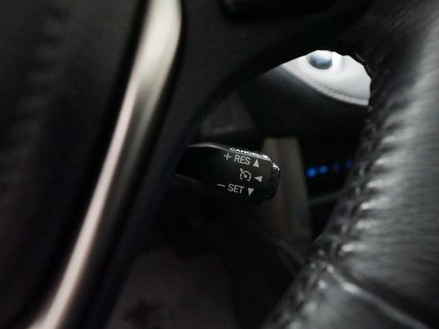 Used 2013 Toyota RAV4 Limited image 20