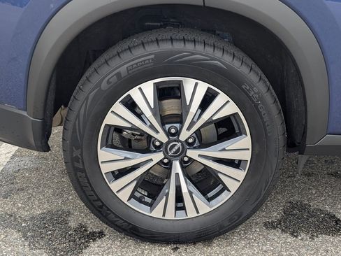 Used 2023 Nissan Rogue SV AWD/4WD image 30