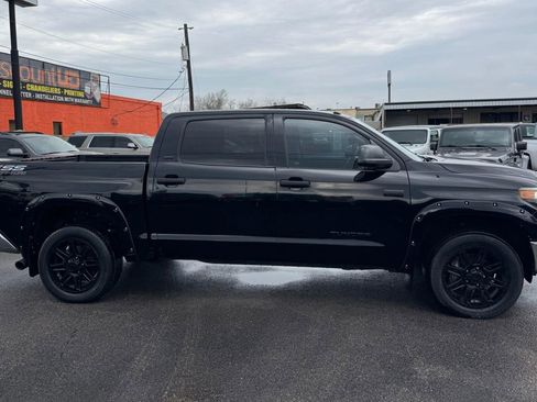 Used 2019 Toyota Tundra SR5 w/ SR5 Upgrade Package AWD/4WD image 2