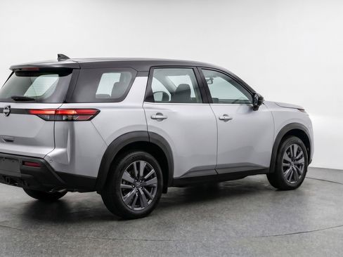 Used 2025 Nissan Pathfinder SV FWD image 9