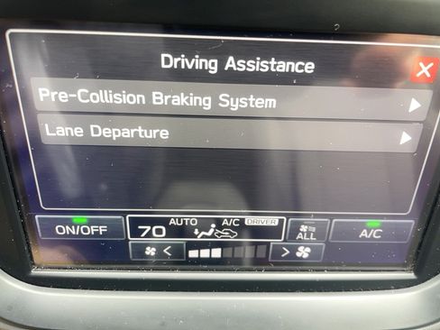 Used 2024 Subaru Crosstrek 2.0i AWD/4WD image 9