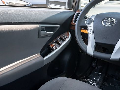 Used 2014 Toyota Prius Two FWD image 14