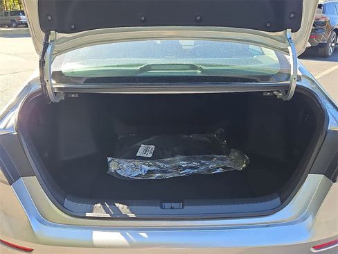 Certified 2024 Honda Accord EX image 29