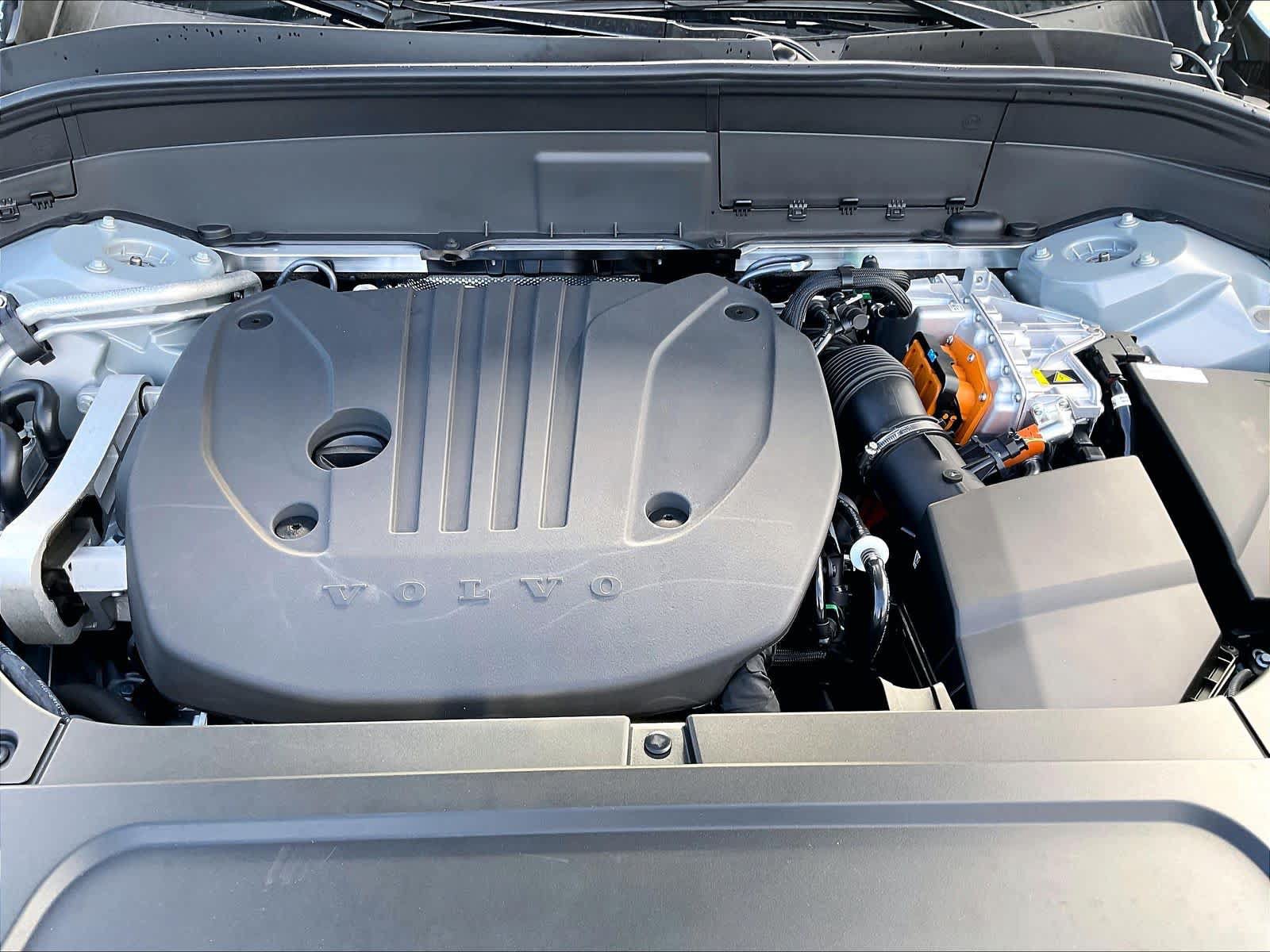 New 2027 Volvo XC90 T8 Plus AWD/4WD image 13