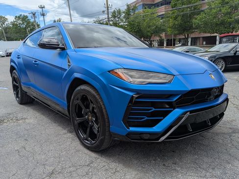 Used 2021 Lamborghini Urus AWD/4WD image 4
