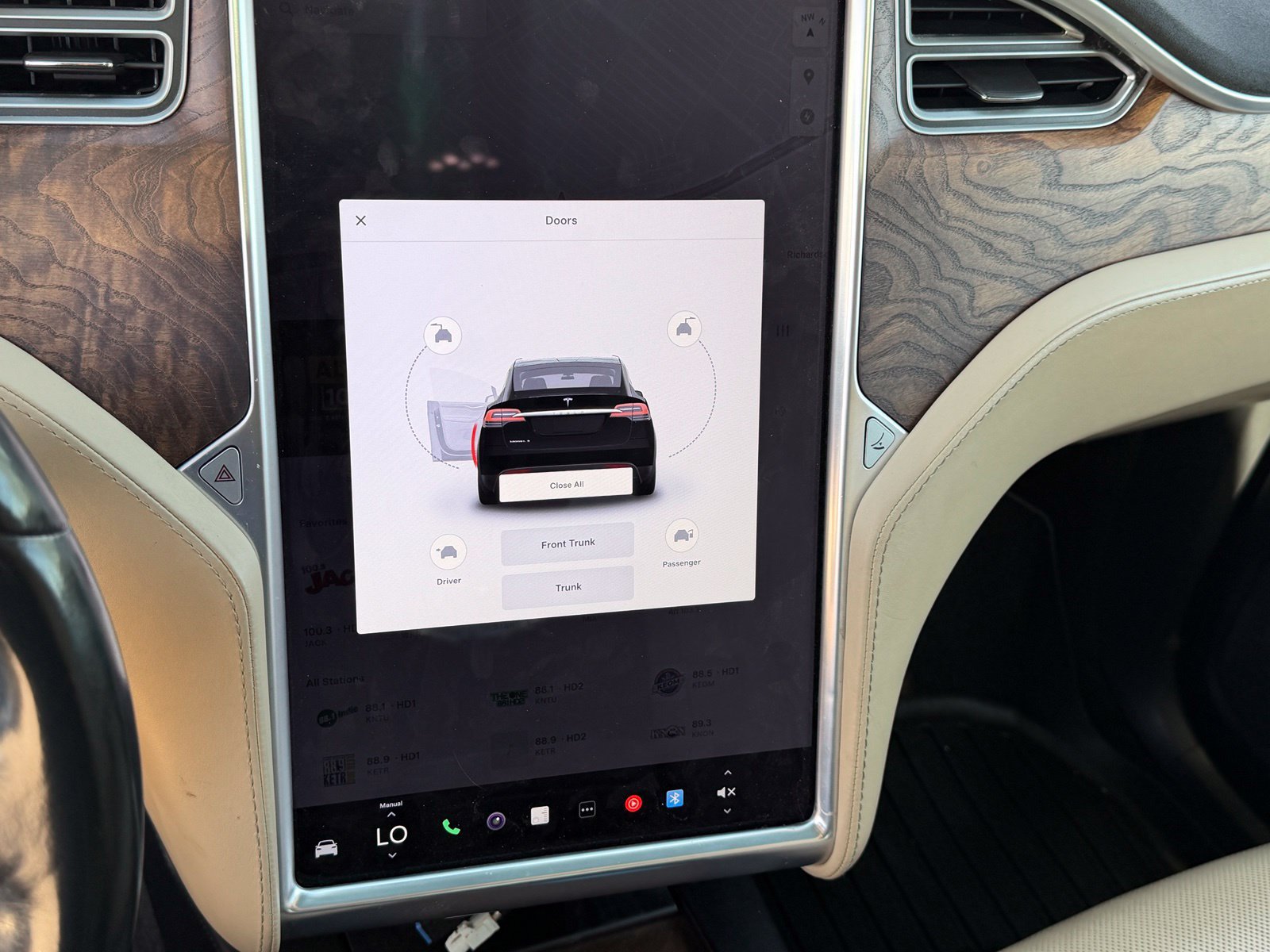 Used 2016 Tesla Model X 90D AWD/4WD image 22