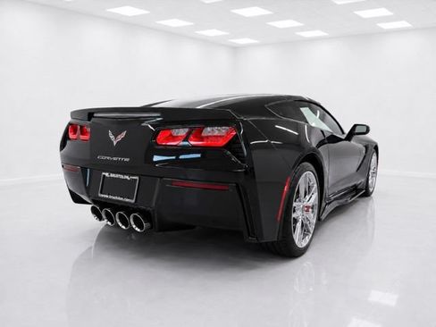 Used 2017 Chevrolet Corvette Stingray Coupe w/ Carbon Flash Badge Package RWD image 8