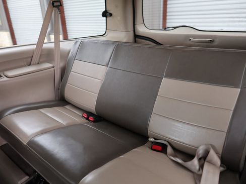 Used 2003 Ford Excursion Eddie Bauer image 36