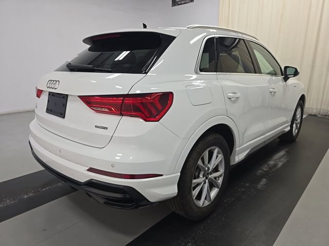 Used 2021 Audi Q3 2.0T Premium w/ Convenience Package AWD/4WD image 4