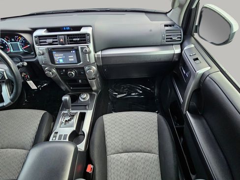 Used 2017 Toyota 4Runner SR5 image 4