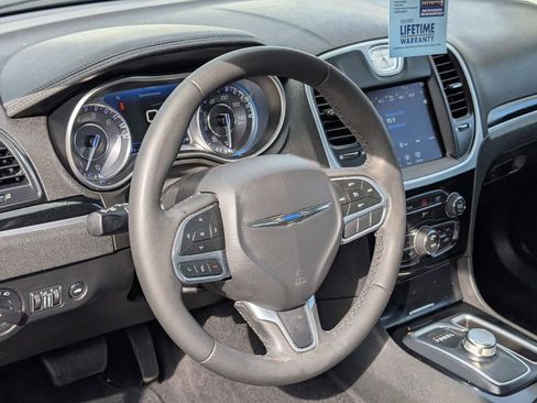 Used 2023 Chrysler 300 Touring w/ Sport Appearance Package image 11