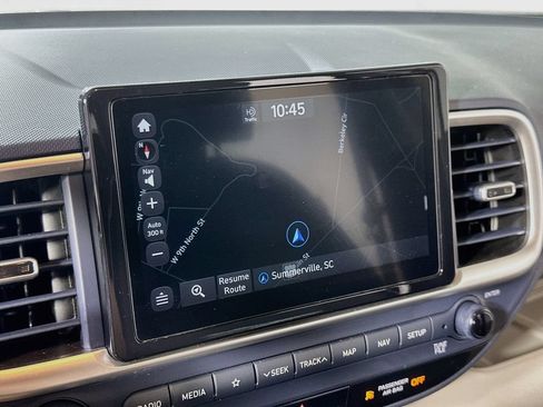 Used 2021 Hyundai Venue FWD image 26