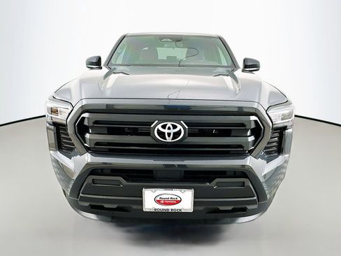 Used 2025 Toyota Tacoma SR image 2