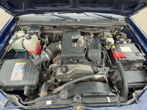 Used 2010 GMC Canyon SLE image 27