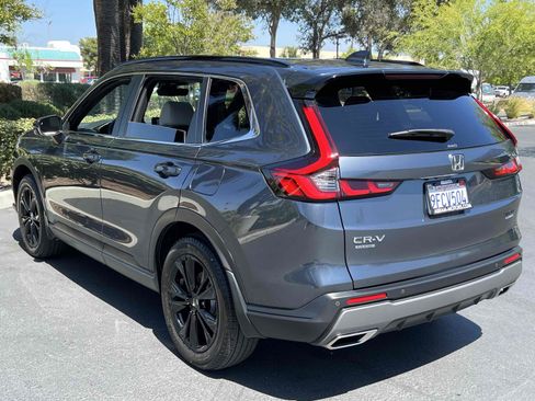 Used 2023 Honda CR-V Sport Touring image 2
