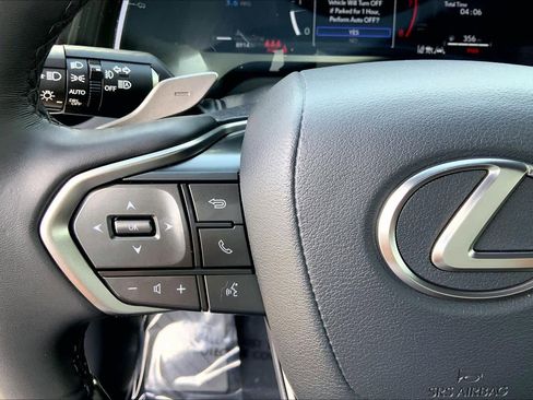 Used 2025 Lexus RX 350 Premium w/ Accessory Package AWD/4WD image 24