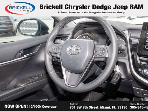 Used 2023 Toyota Camry SE image 19