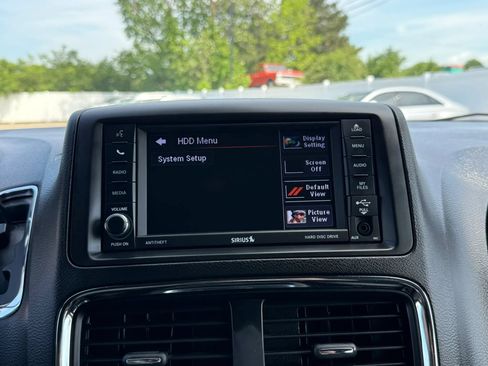 Used 2018 Dodge Grand Caravan SXT w/ Driver Convenience Group FWD image 34