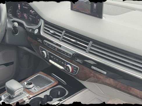 Used 2018 Audi Q7 3.0T Prestige AWD/4WD image 54