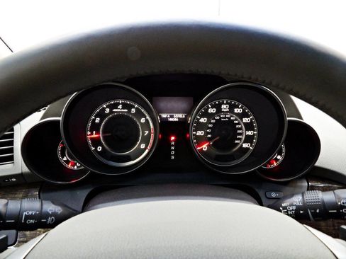 Used 2011 Acura MDX w/ Technology & Entertainment image 16