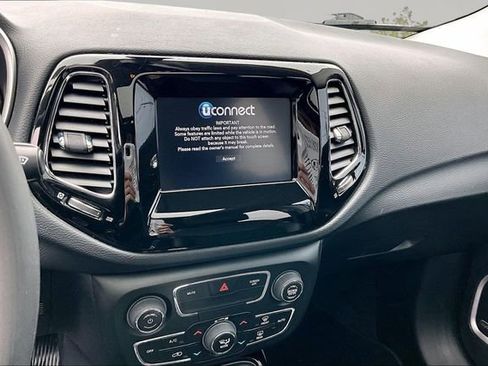 Used 2021 Jeep Compass Latitude w/ Sun and Sound Group image 6