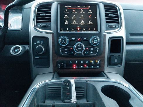 Used 2018 RAM 3500 Laramie image 11