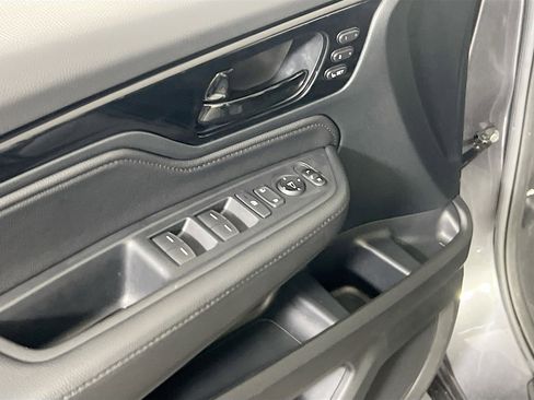 Used 2023 Honda Odyssey Touring image 18