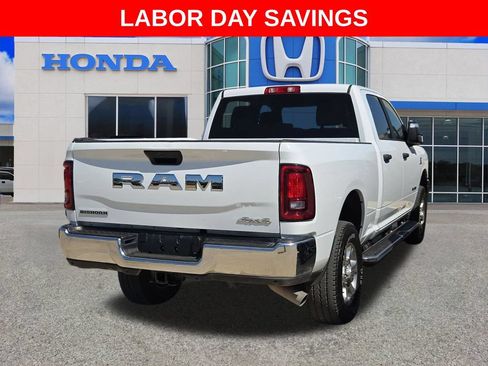 Used 2025 RAM 2500 Big Horn AWD/4WD image 4