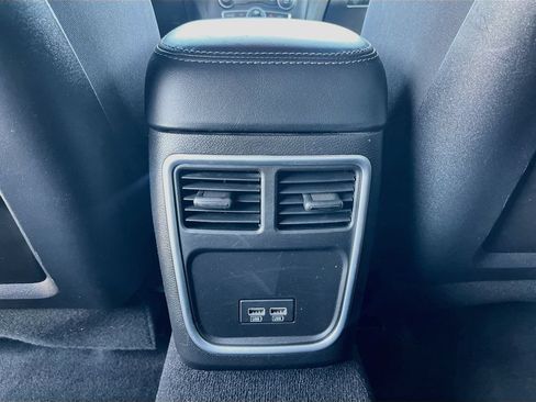 Used 2022 Dodge Charger R/T RWD image 24