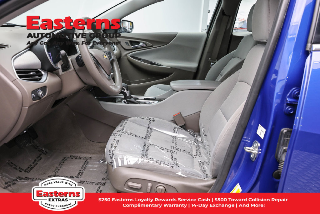Used 2023 Chevrolet Malibu LT FWD image 15