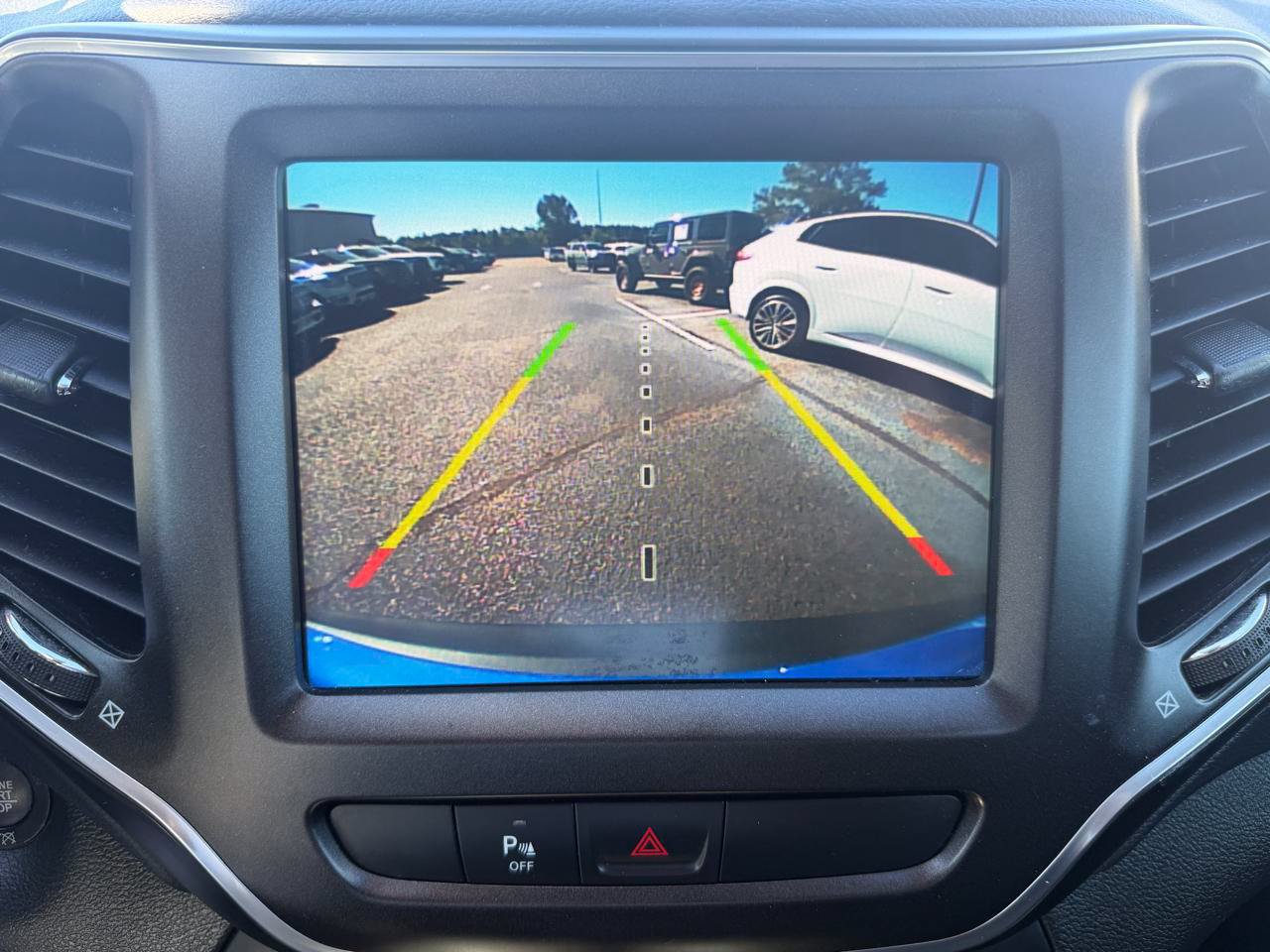 Used 2019 Jeep Cherokee Trailhawk w/ Cold Weather Group AWD/4WD image 22