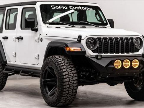 Used 2026 Jeep Wrangler Unlimited Sport AWD/4WD image 5