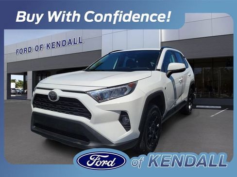Used 2021 Toyota RAV4 XLE FWD image 1