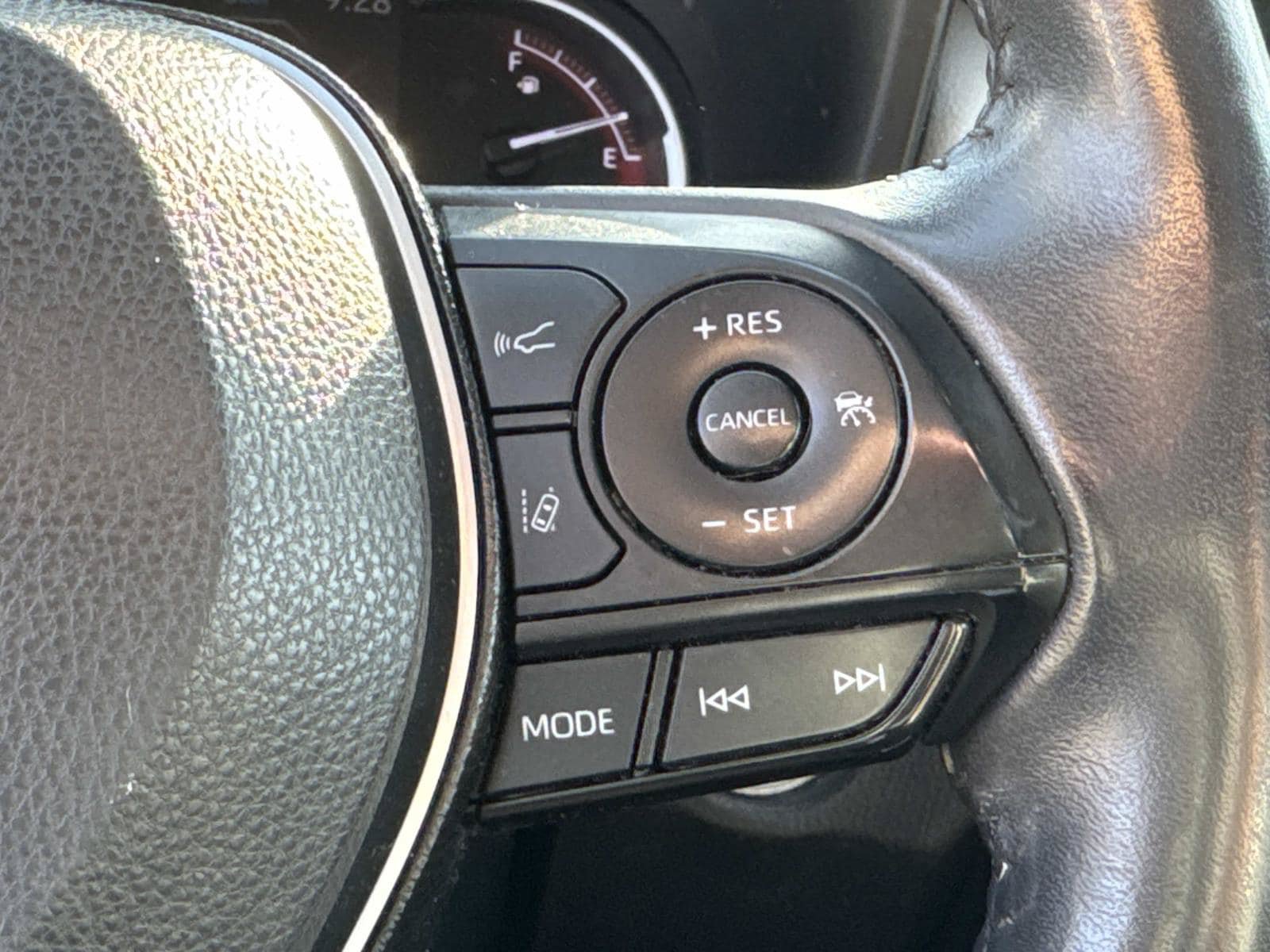 Used 2019 Toyota RAV4 Limited w/ Advanced Technology Package AWD/4WD image 35