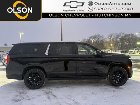 Certified 2025 Chevrolet Suburban High Country image 6