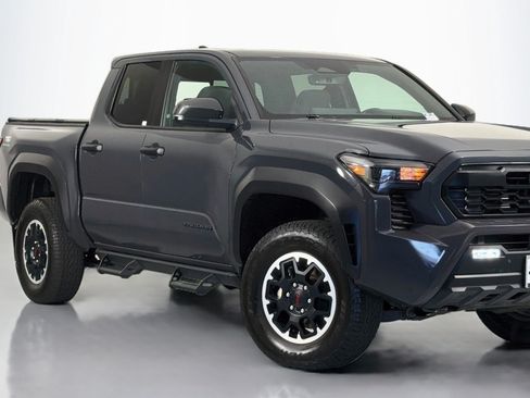Used 2024 Toyota Tacoma TRD Off-Road w/ TRD Off Road Upgrade Package AWD/4WD image 15