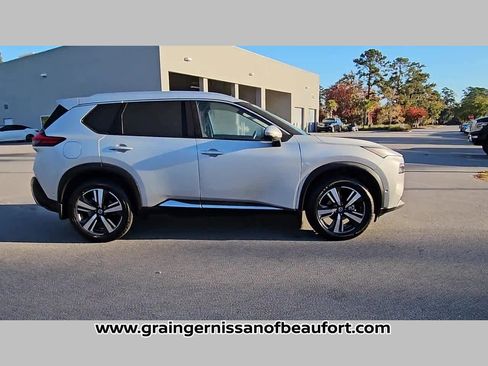 Used 2021 Nissan Rogue Platinum image 34