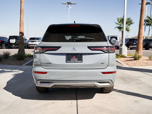 New 2025 Mitsubishi Outlander SEL image 7