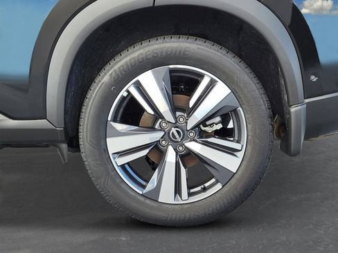 New 2025 Nissan Rogue SL image 13