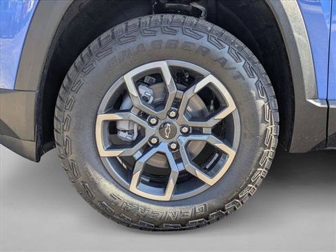 New 2026 Chevrolet Equinox ACTIV w/ Safety and Technology Package image 9