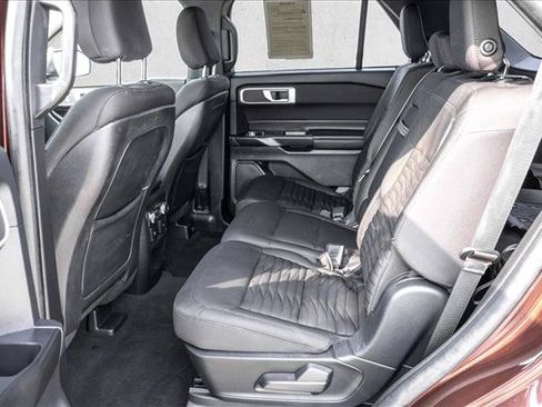 Used 2020 Ford Explorer XLT w/ Comfort Package AWD/4WD image 21