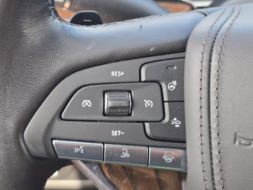 Used 2023 Cadillac Escalade ESV Premium Luxury Platinum w/ LPO, Floor Liner Package AWD/4WD image 41
