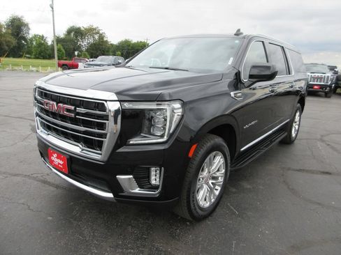 Certified 2023 GMC Yukon XL SLT AWD/4WD image 11