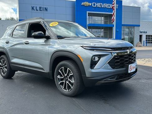 New 2026 Chevrolet TrailBlazer ACTIV w/ Driver Confidence Package AWD/4WD image 1
