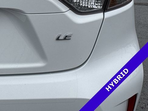 Used 2025 Toyota Corolla LE image 9