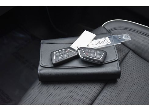 Certified 2022 Cadillac Escalade Premium Luxury w/ Performance Package image 40