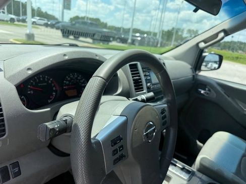 Used 2013 Nissan Frontier SV RWD image 16