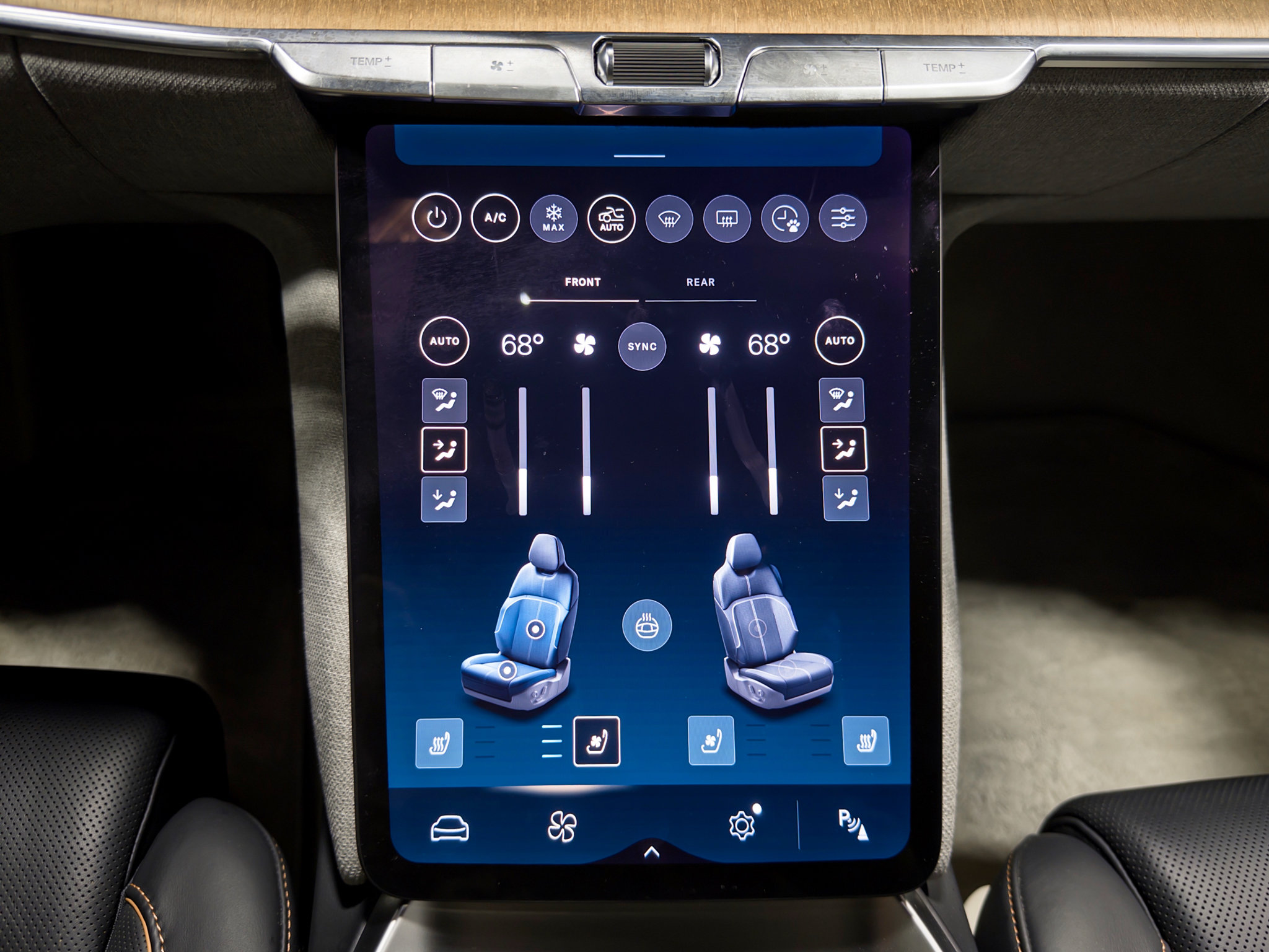 Used 2025 Lucid Air Touring AWD/4WD image 13