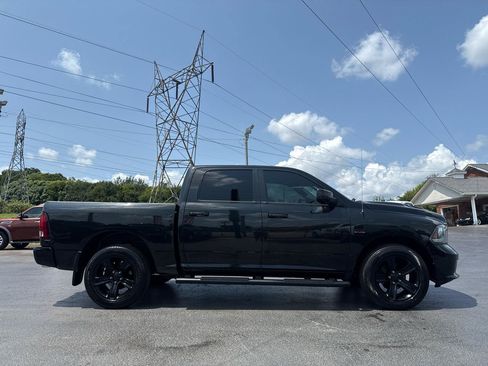 Used 2016 RAM 1500 Sport w/ Black Ram 1500 Sport Group AWD/4WD image 3